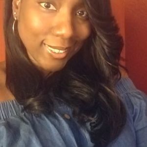 Meet your Posher, Angela